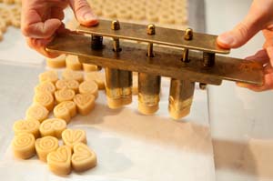 Marzipan Formen traditionell stechen